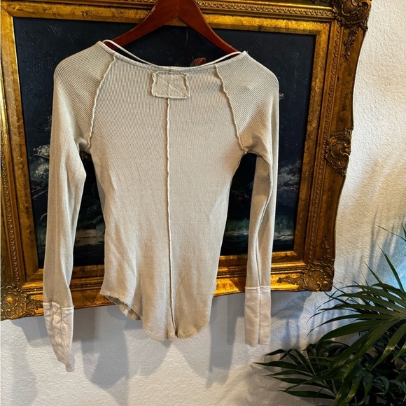 FP We the Free Light Green Ribbed V-Neck Thermal Long Sleeve Top Small - Picture 5 of 5